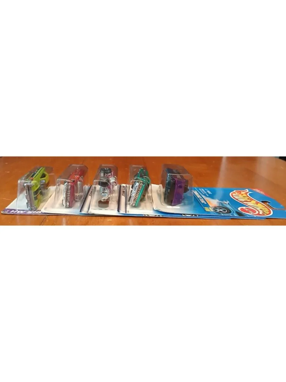 Hot Wheels nostalgic dive